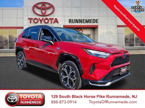 Certified 2023 Toyota RAV4 XSE w/ Weather Package AWD/4WD image 1