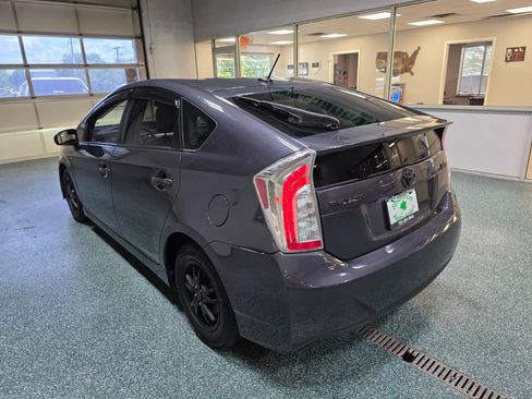 Used 2012 Toyota Prius Four FWD image 9