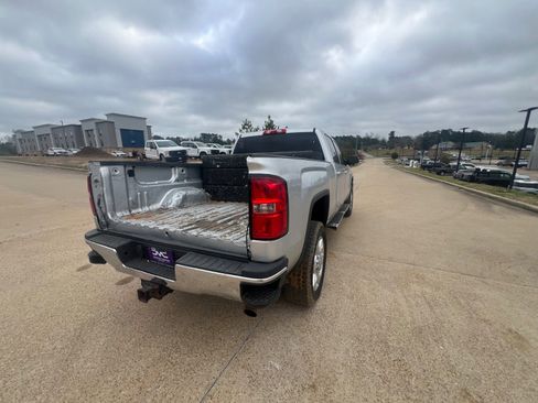 Used 2015 GMC Sierra 2500 SLT w/ Suspension Package, Off-Road image 15