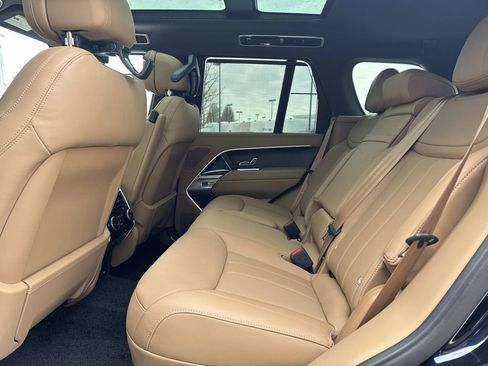 New 2026 Land Rover Range Rover SE image 13