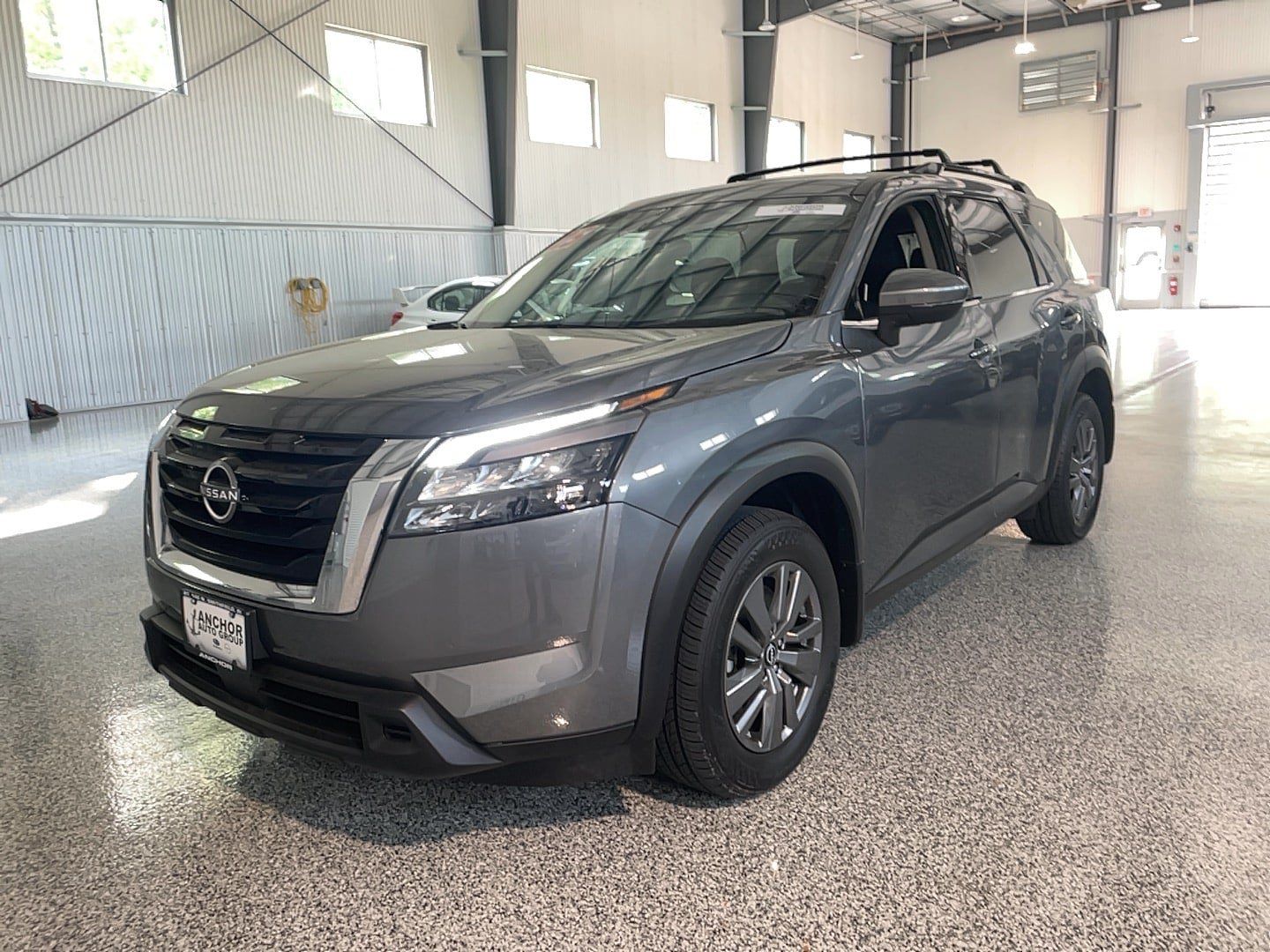 Used 2025 Nissan Pathfinder SV w/ SV Premium Package AWD/4WD image 5