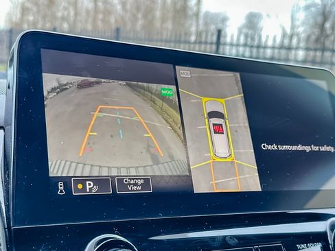 Used 2022 Nissan Armada SL w/ Captain's Chairs Package image 20