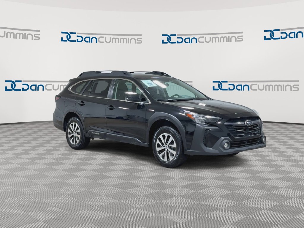 Used 2023 Subaru Outback Premium AWD/4WD image 2