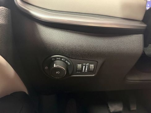 Used 2025 Jeep Compass Limited AWD/4WD image 22
