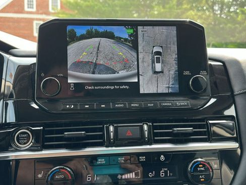 Certified 2024 Nissan Pathfinder SL w/ Cargo Package image 19