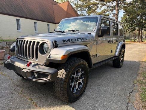 Used 2018 Jeep Wrangler Unlimited Sahara w/ Quick Order Package 24M Moab image 34