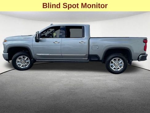 Used 2024 Chevrolet Silverado 3500 High Country image 6