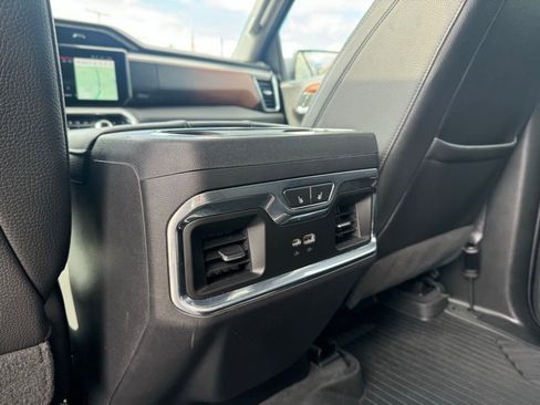 Used 2022 GMC Sierra 1500 Denali w/ Denali Reserve Package image 16