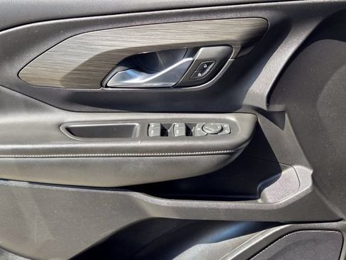 Used 2023 GMC Terrain SLE w/ LPO, Floor Liner Package FWD image 23