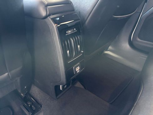 Used 2025 Jeep Compass Limited image 23