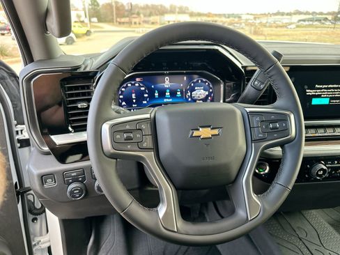 Used 2025 Chevrolet Silverado 1500 LT w/ All Star Edition Plus image 14