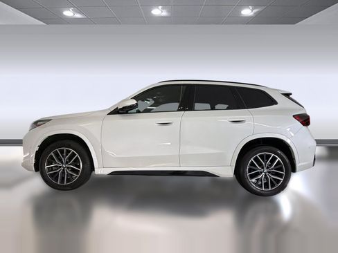 Used 2023 BMW X1 xDrive28i w/ M Sport Package AWD/4WD image 2