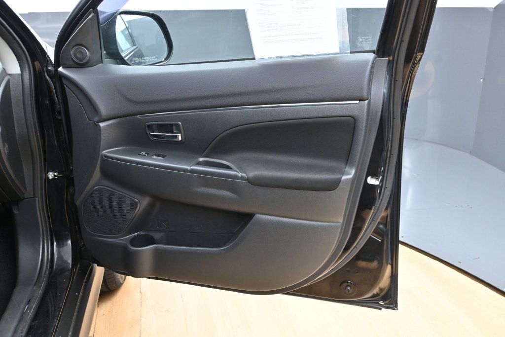 Used 2021 Mitsubishi Outlander Sport ES FWD image 24