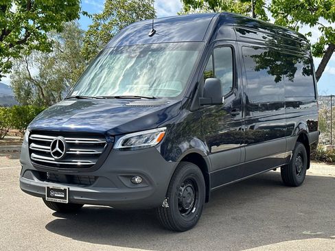 Used 2024 Mercedes-Benz Sprinter 144 Cargo image 7