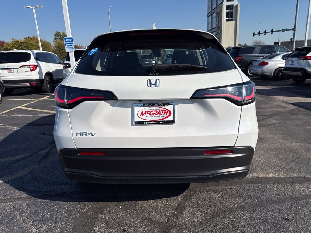 Certified 2025 Honda HR-V LX image 8