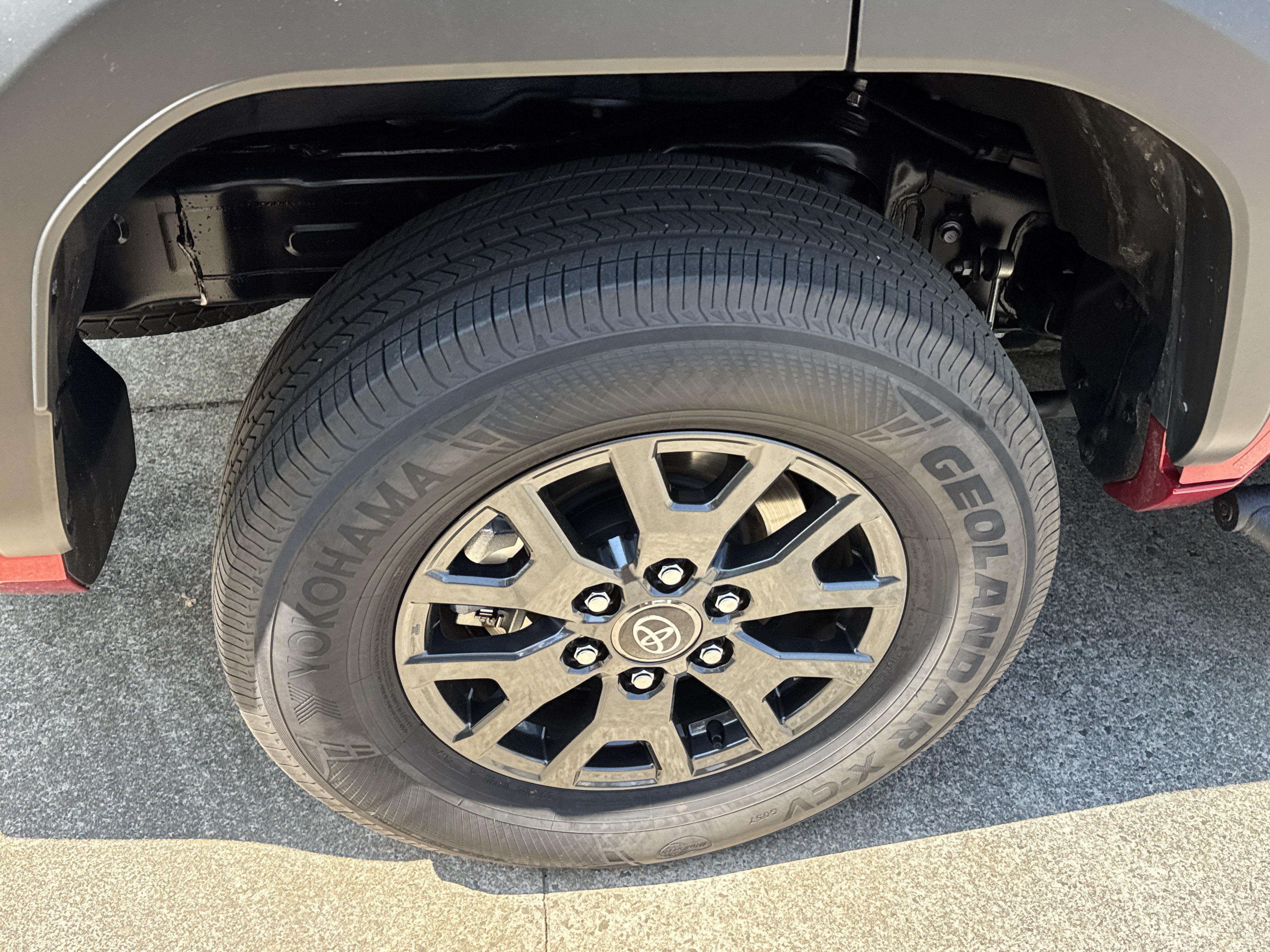 Used 2025 Toyota 4Runner SR5 AWD/4WD image 16