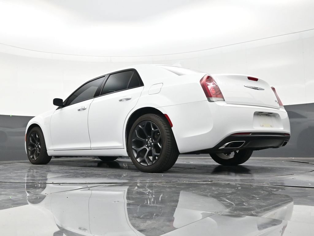 Used 2020 Chrysler 300 S RWD image 22