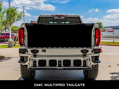 Used 2025 GMC Sierra 1500 Denali w/ Denali Reserve Package image 9