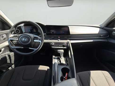Certified 2024 Hyundai Elantra SEL FWD image 24