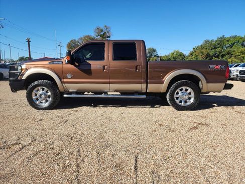 Used 2011 Ford F250 Lariat w/ Lariat Ultimate Pkg image 5