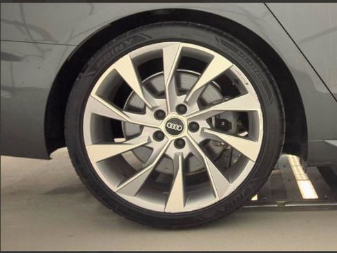 Used 2022 Audi A4 2.0T Premium Plus AWD/4WD image 17