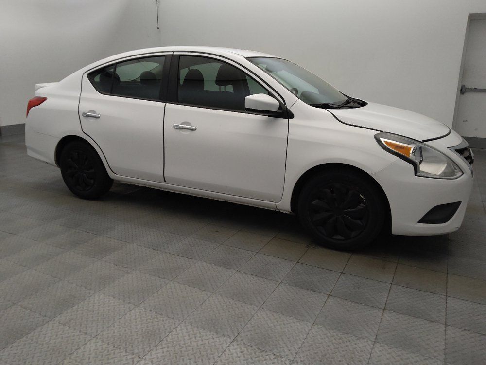 Used 2019 Nissan Versa SV FWD image 11