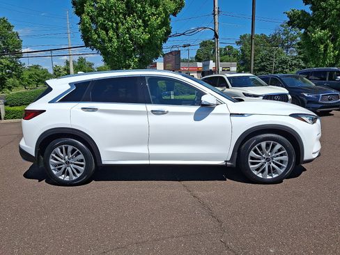 Certified 2023 INFINITI QX50 Luxe w/ Cargo Package AWD/4WD image 7