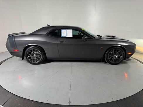 Used 2016 Dodge Challenger R/T Scat Pack RWD image 6
