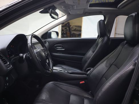 Used 2019 Honda HR-V EX-L image 16