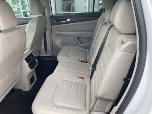 Certified 2025 Volkswagen Atlas SEL image 15