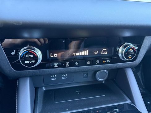 New 2025 Mitsubishi Outlander SE image 20