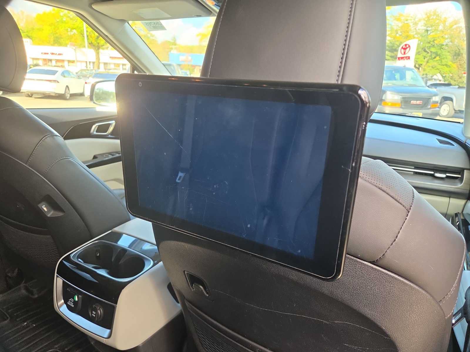 Used 2022 Kia Carnival SX FWD image 23