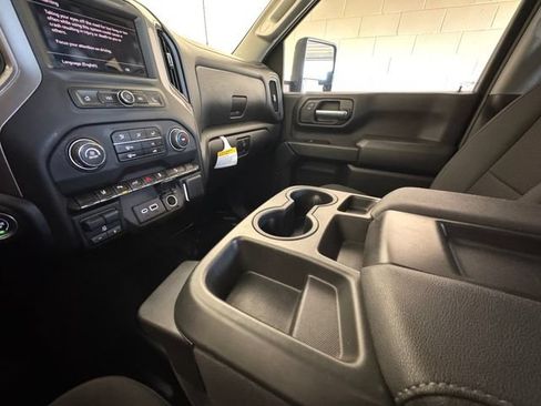 Used 2024 Chevrolet Silverado 2500 W/T AWD/4WD image 9