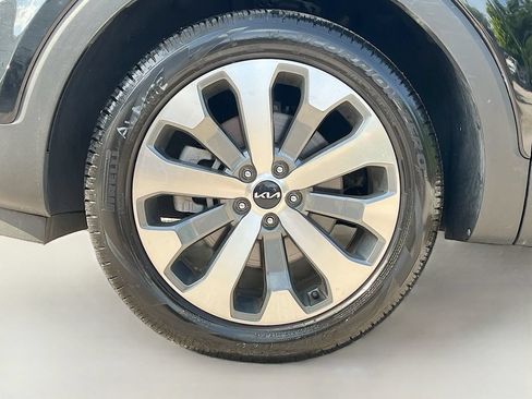 Used 2022 Kia Telluride EX w/ EX Premium Package FWD image 34
