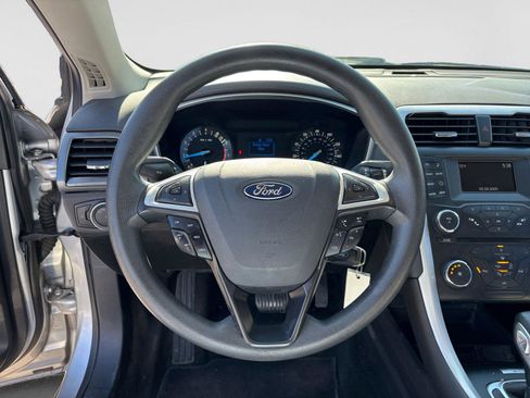 Used 2014 Ford Fusion S FWD image 11