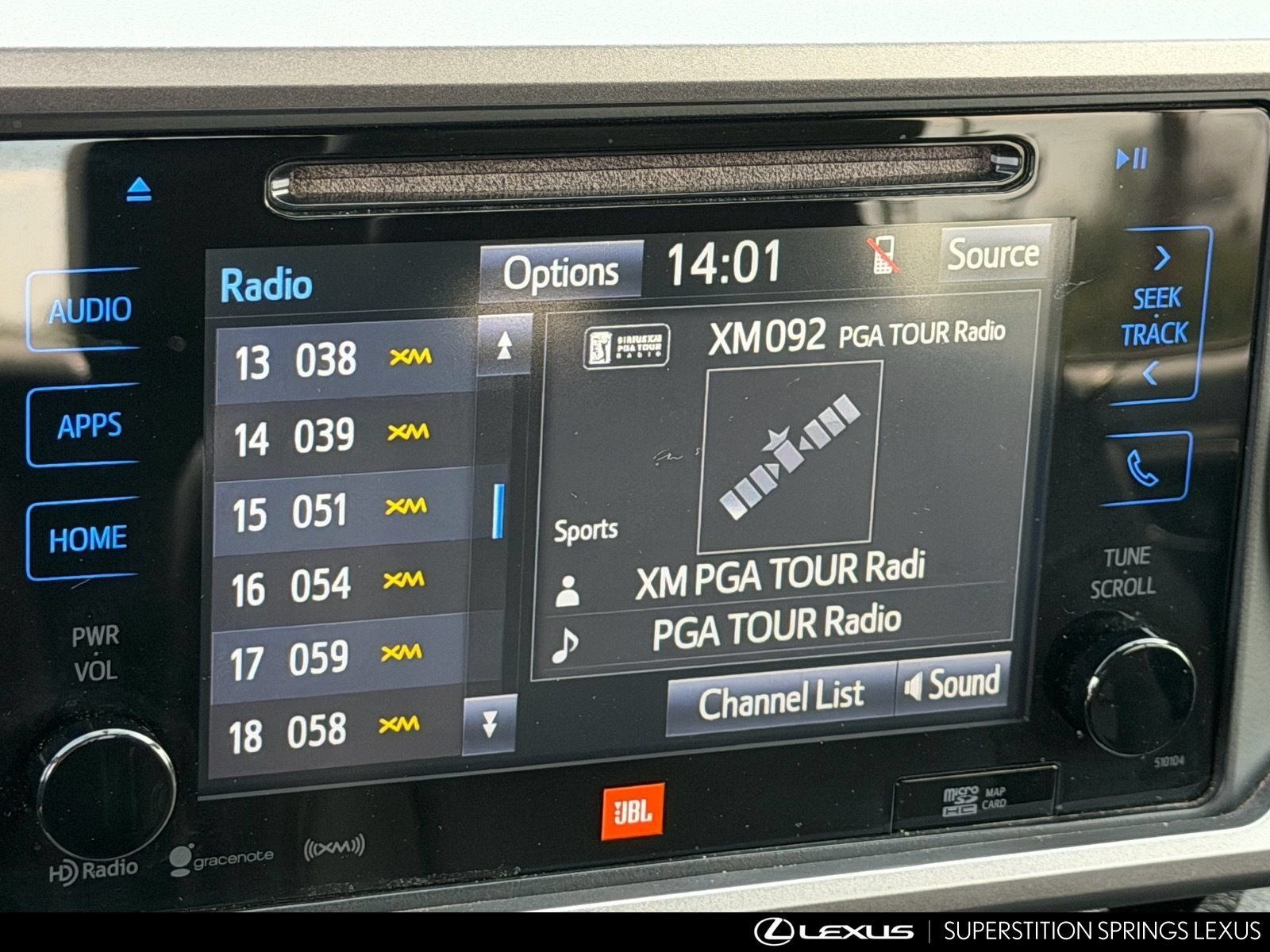 Used 2016 Toyota Tacoma Limited w/ Towing Package AWD/4WD image 27