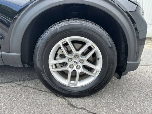 Used 2025 Ford Explorer Active AWD/4WD image 20