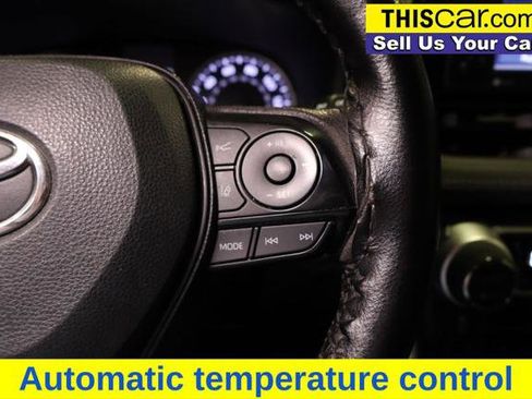 Used 2022 Toyota RAV4 XLE w/ Convenience Package image 12