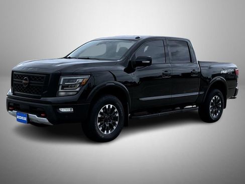 Used 2020 Nissan Titan PRO-4X w/ Pro-4x Convenience Package image 1