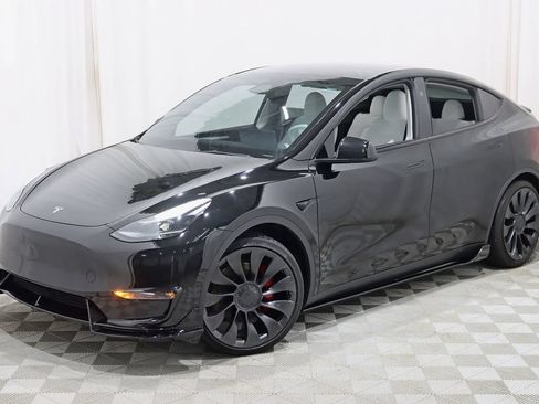 Used 2023 Tesla Model Y Performance AWD/4WD image 6