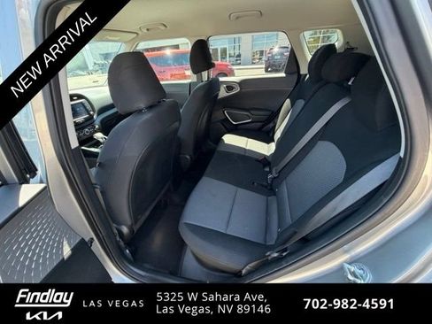 Certified 2023 Kia Soul LX w/ LX Technology Package FWD image 10