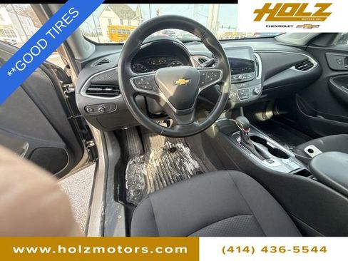 Used 2022 Chevrolet Malibu RS image 10