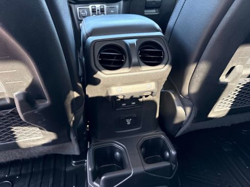 Used 2022 Jeep Gladiator Mojave w/ LED Lighting Group AWD/4WD image 16