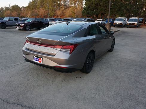 Used 2023 Hyundai Elantra Blue image 20