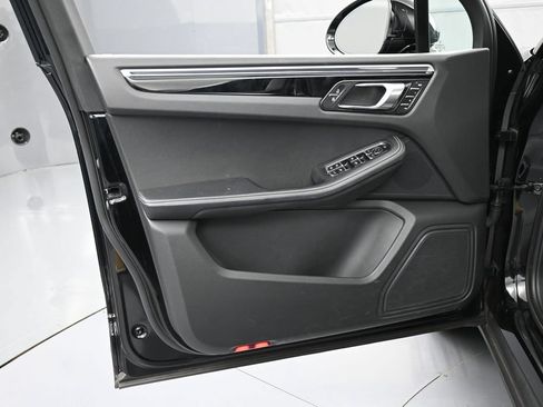Certified 2023 Porsche Macan S AWD/4WD image 15