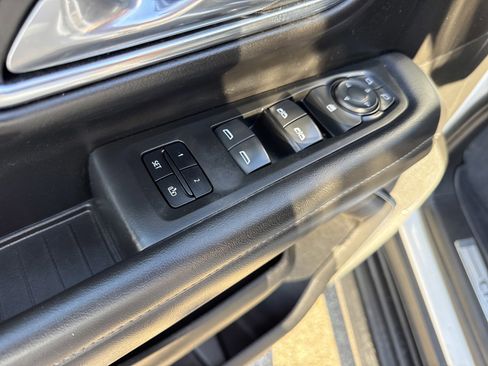 Used 2023 Chevrolet Tahoe LT image 13