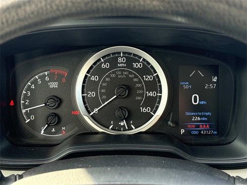 Used 2022 Toyota Corolla LE image 27