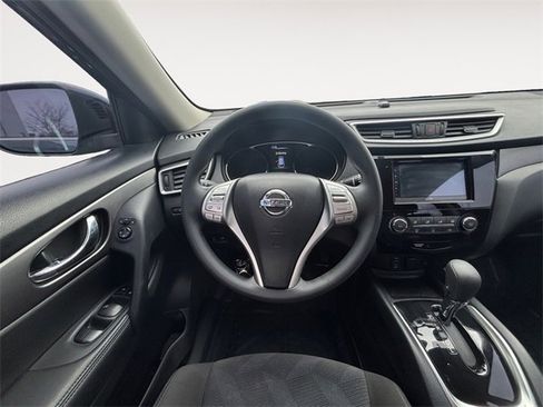 Used 2016 Nissan Rogue S image 12