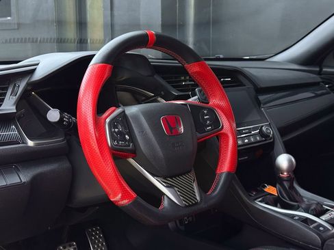 Used 2018 Honda Civic Type R image 17