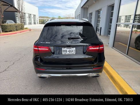 Used 2017 Mercedes-Benz GLC 300 image 4